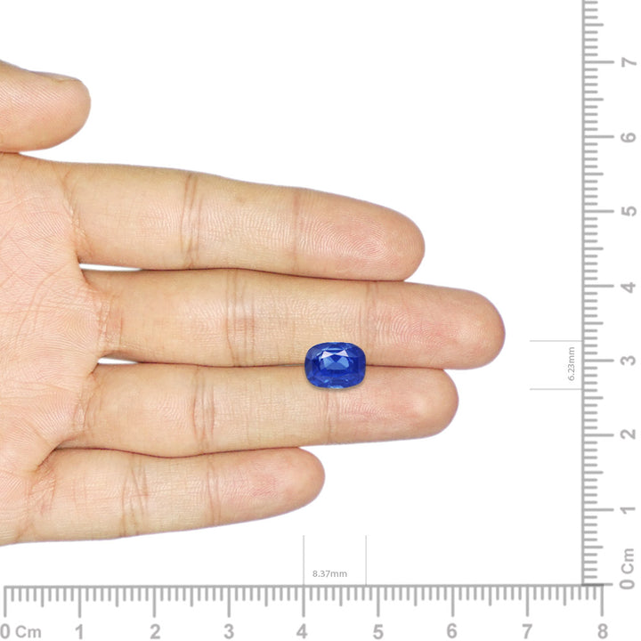 Blue sapphire 5.66 carat